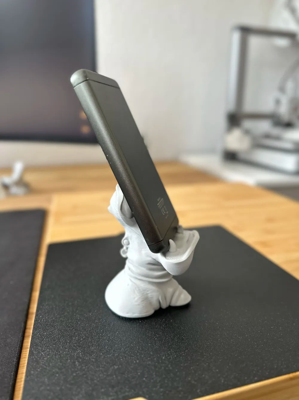 Hippo Phone Dock