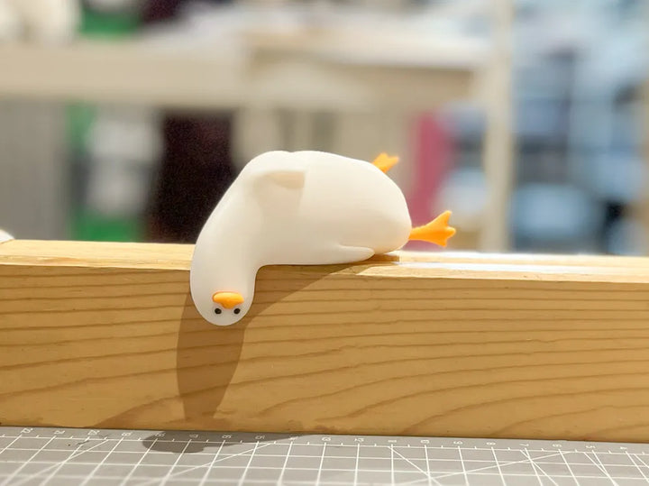 Lying Flat Duck & Slacking Duck Sofa Phone Holder – Funny 3D Printed Desk Accessory